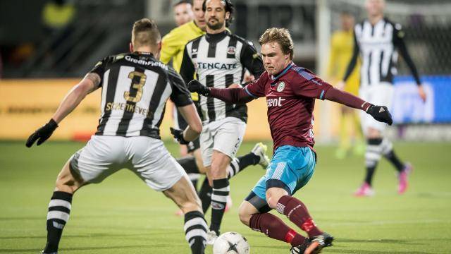 贯穿全文 贯穿全文